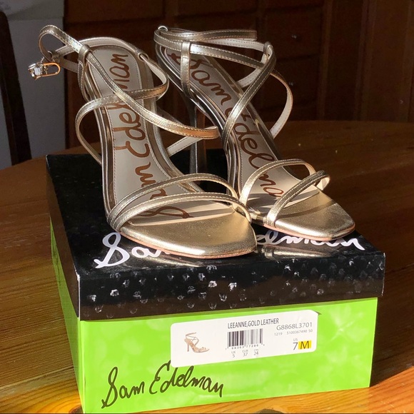 Leeanne heel - Sam Edelman - Picture 2 of 5